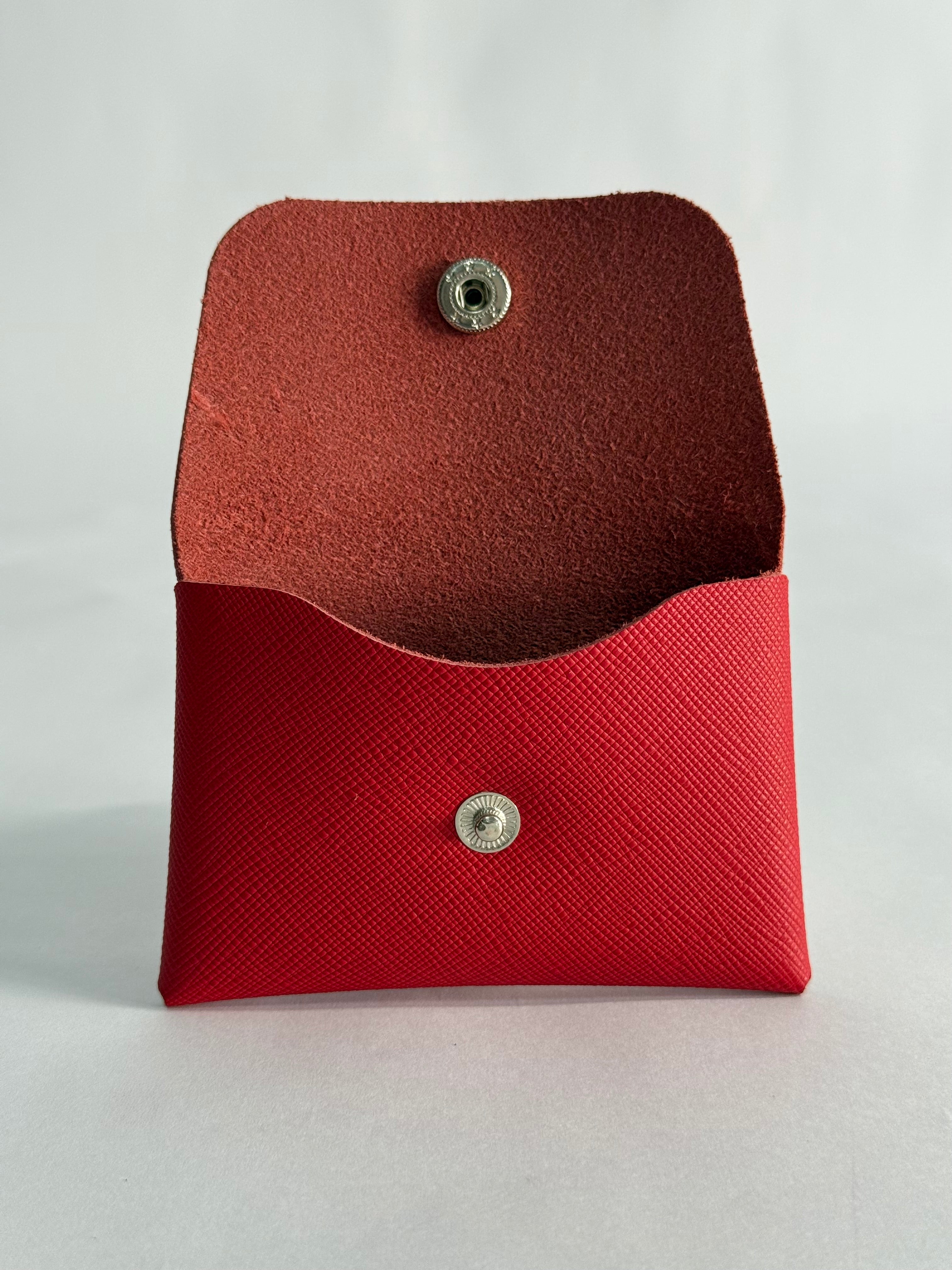 Echelon Fold Red Saffinao